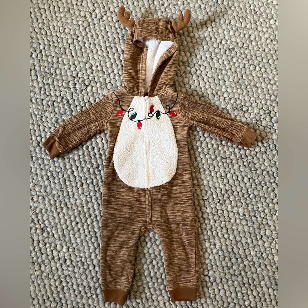 🦌 Carter’s Reindeer Zip Up Fleece Coverall - 12 Month 🦌